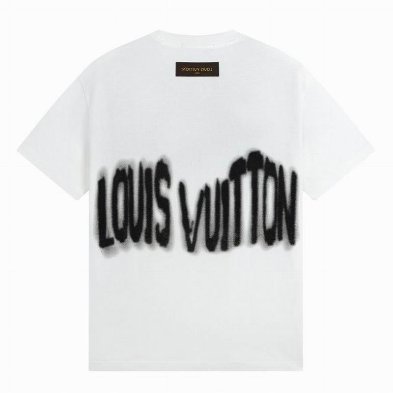 Louis Vuitton Men's T-shirts 905